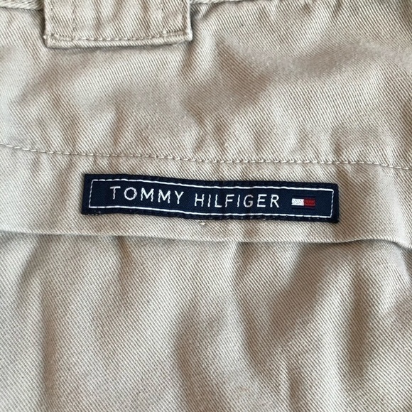 TOMMY Hilfiger khaki patch pocket shorts size 20 - Picture 7 of 10